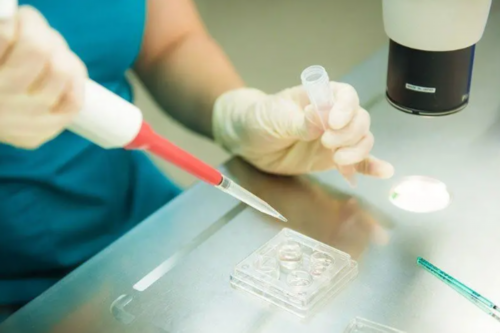 第三代试管婴儿生男孩是否可靠？专家解答与费用指南